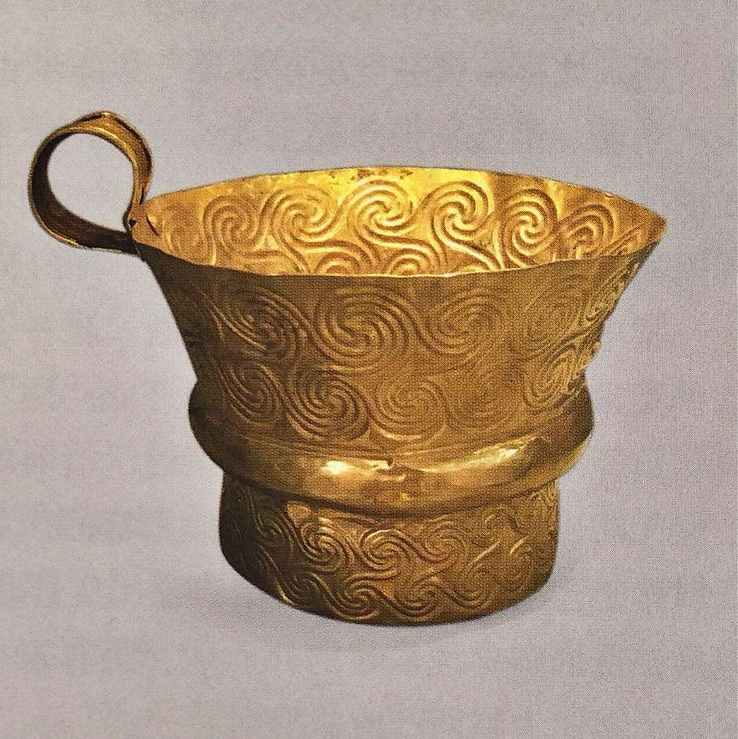 迈锡尼文明金杯 希腊伯罗奔尼撒半岛出土 希腊国家考古博物馆藏