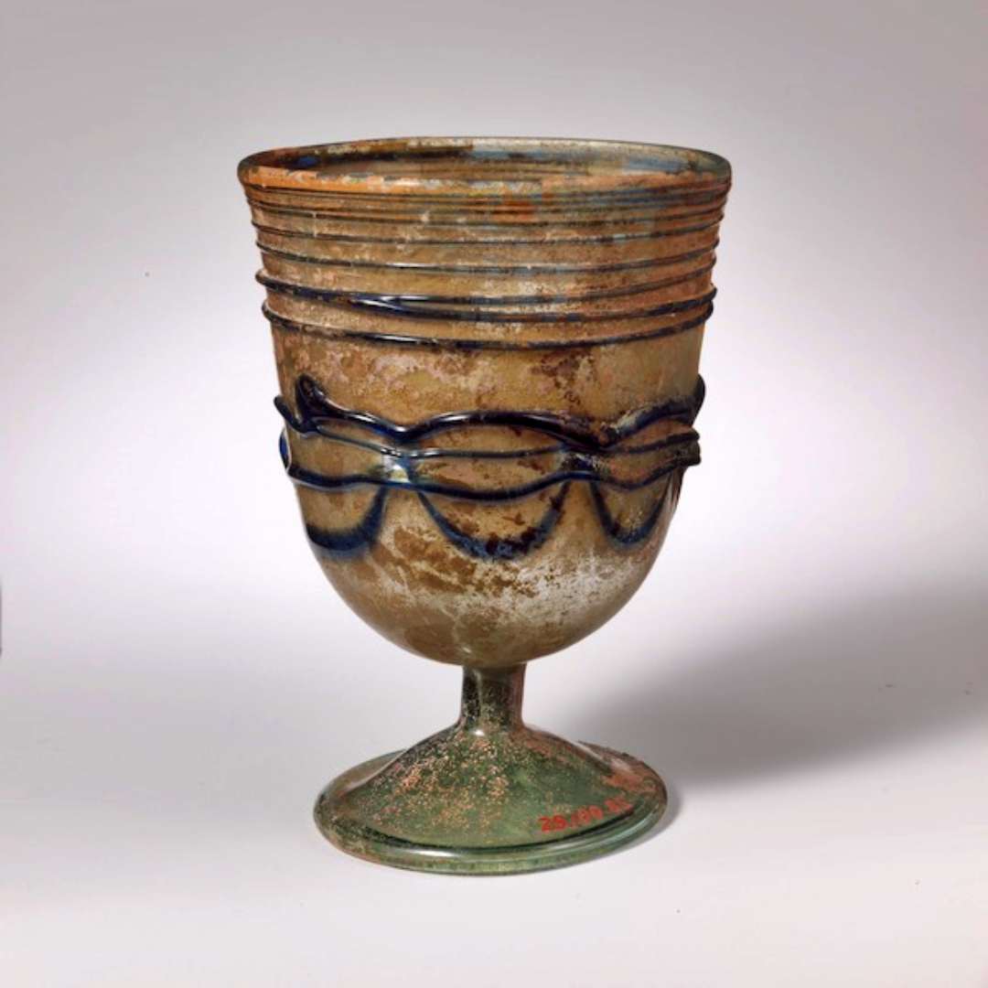 罗马时代晚期或者拜占庭时代早期 玻璃高足杯 纽约大都会博物馆藏