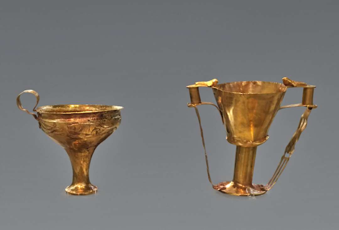 迈锡尼文明 金质高足杯 希腊伯罗奔尼撒半岛出土 雅典希腊国家考古博物馆藏